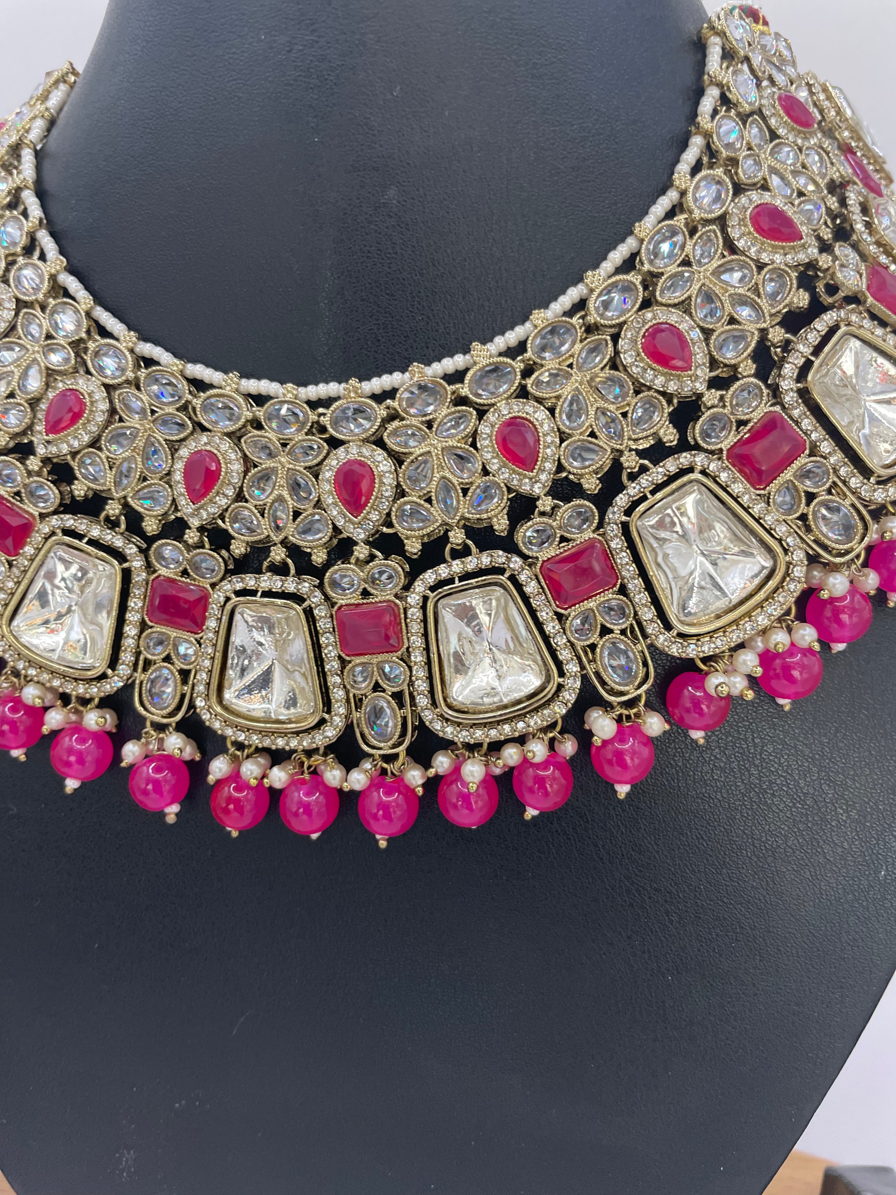 Nora Necklace