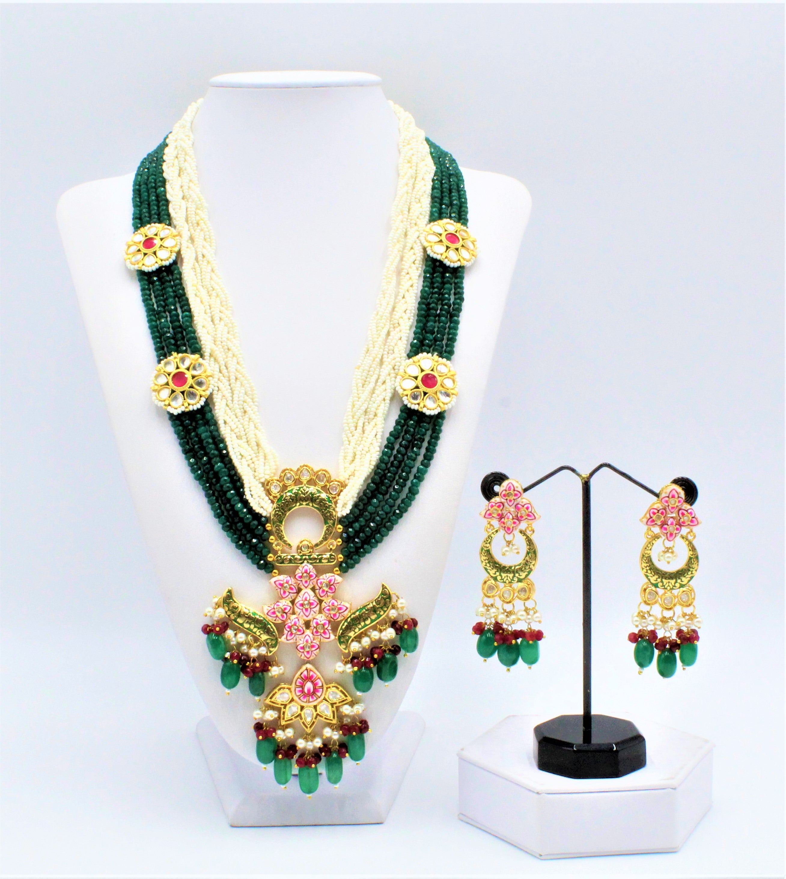 Aarya Necklace Set